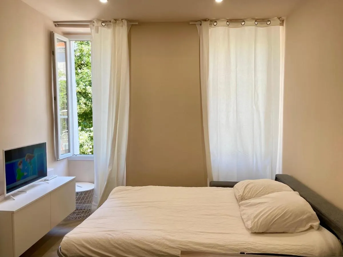 Appartement ÎLES D OR, Cœur de ville sur le parcours des arts Hyères