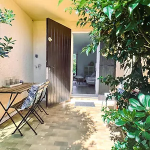  Appartement Ravissant T1 Avec Jardinet Proche De La